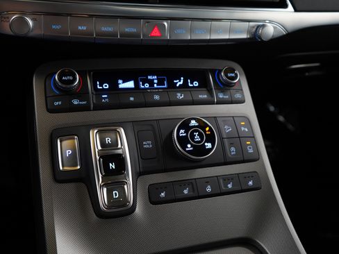 Used 2022 Hyundai Palisade Calligraphy image 25