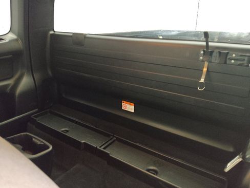 Used 2022 Toyota Tacoma SR image 18