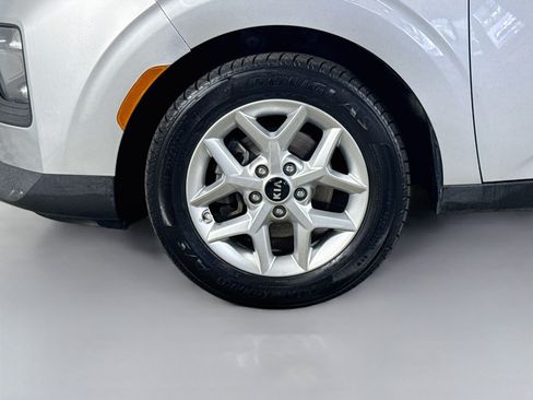 Used 2020 Kia Soul S FWD image 38