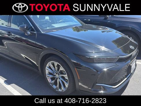 Used 2023 Toyota Crown w/ Advanced Technology Package AWD/4WD image 1