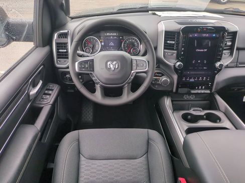 New 2026 RAM 1500 4x4 Crew Cab image 16