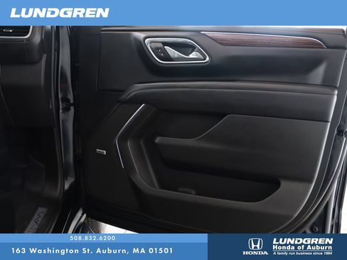 Used 2024 Chevrolet Tahoe High Country AWD/4WD image 16