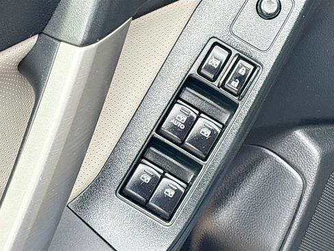 Used 2015 Subaru Forester 2.5i Limited image 18