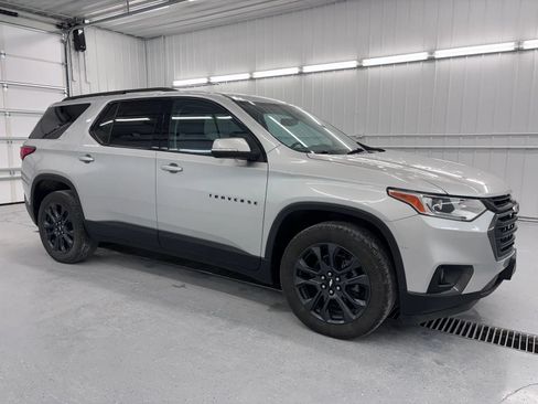 Used 2021 Chevrolet Traverse RS FWD image 9