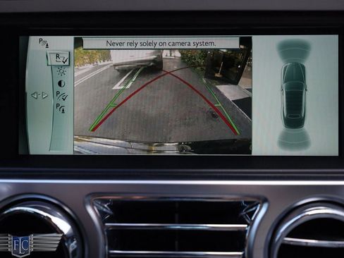 Used 2017 Rolls-Royce Dawn Convertible image 30