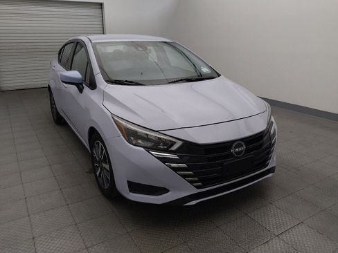 Used 2025 Nissan Versa SV FWD image 14