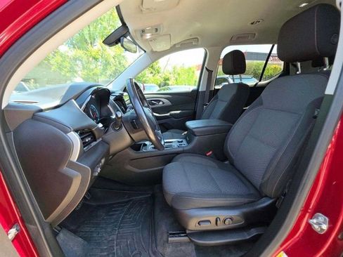 Used 2019 Chevrolet Traverse LT FWD image 5