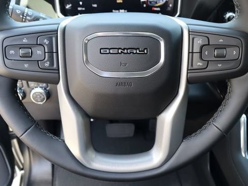 Used 2026 GMC Sierra 2500 Denali w/ Denali Reserve Package AWD/4WD image 12