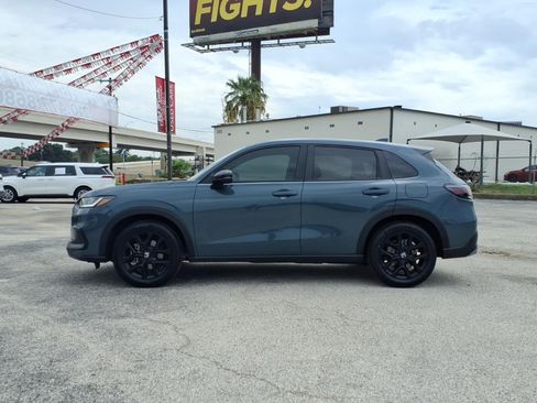 Used 2025 Honda HR-V Sport image 2