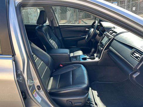 Used 2015 Toyota Camry XLE w/ Moonroof Package FWD image 16