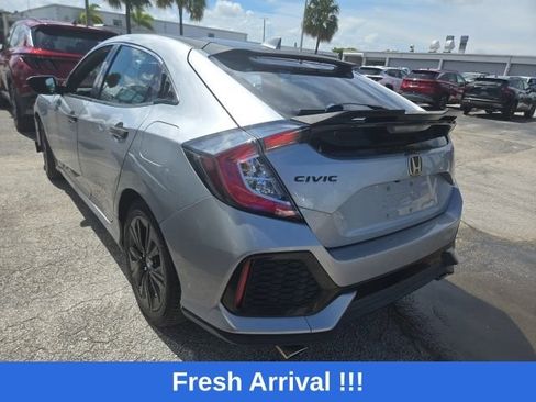 Used 2019 Honda Civic EX image 2