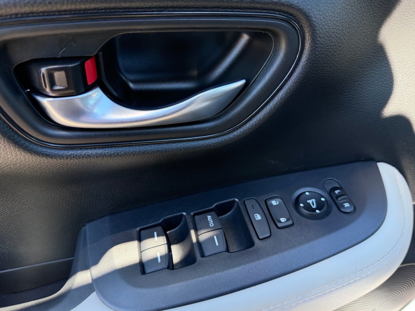 Certified 2027 Honda HR-V LX image 23
