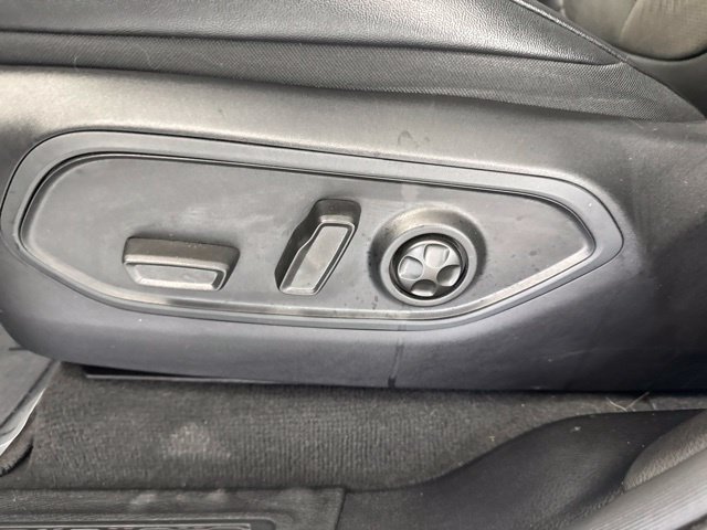 Used 2023 Jeep Grand Cherokee Altitude AWD/4WD image 19