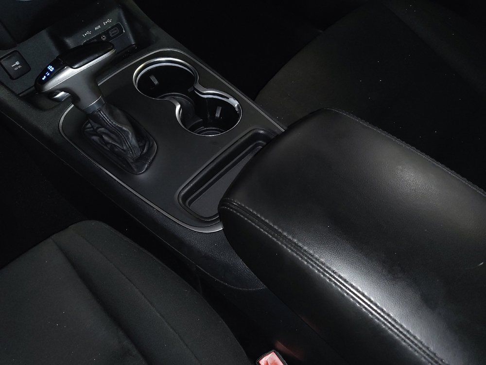 Used 2020 Dodge Durango SXT w/ 3rd Row Seating Group RWD image 26