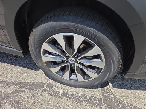 Certified 2025 Subaru Outback Limited AWD/4WD image 12