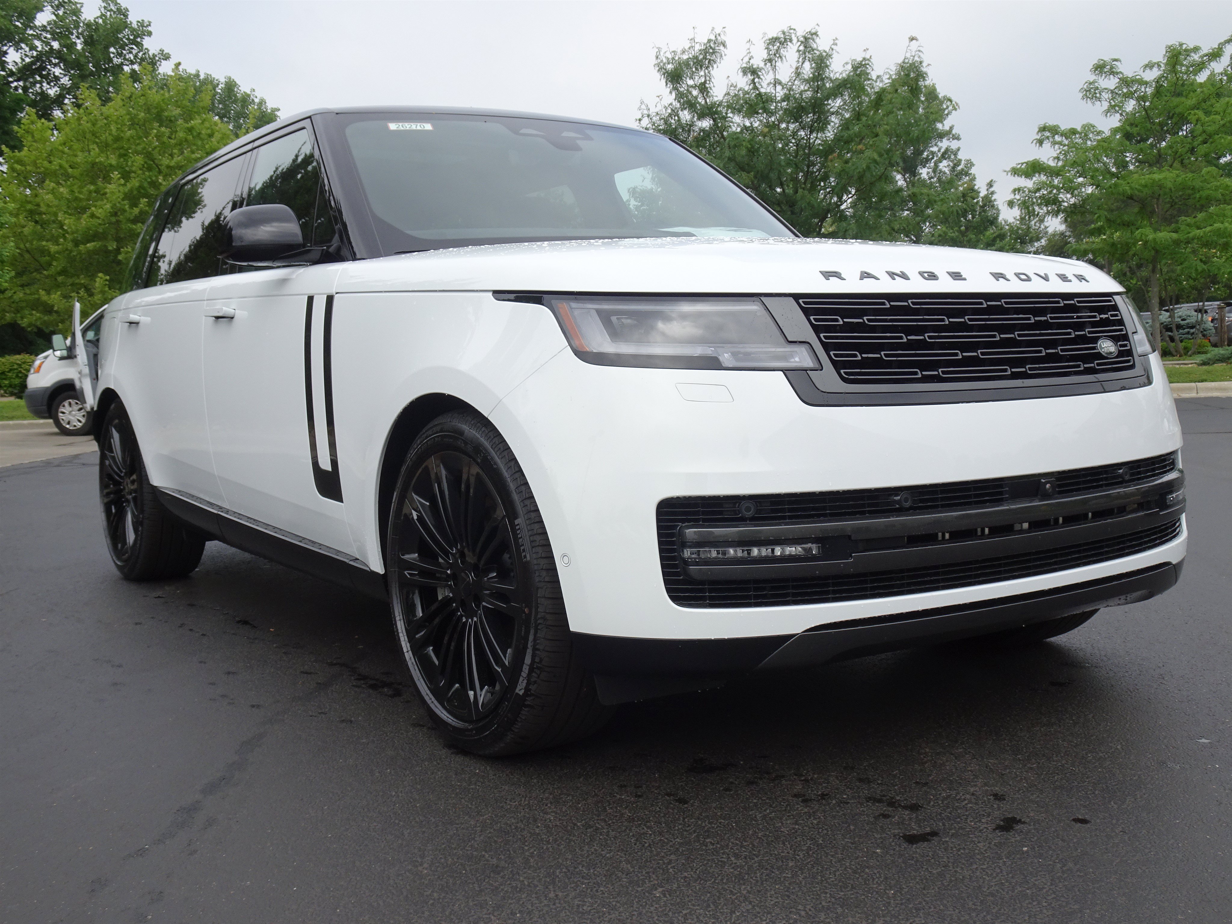 New 2026 Land Rover Range Rover Long Wheelbase SE AWD/4WD image 14