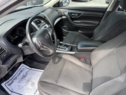 Used 2015 Nissan Altima 2.5 SV FWD image 9