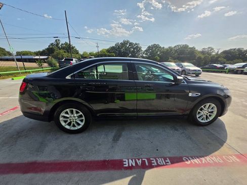 Used 2013 Ford Taurus SE FWD image 17