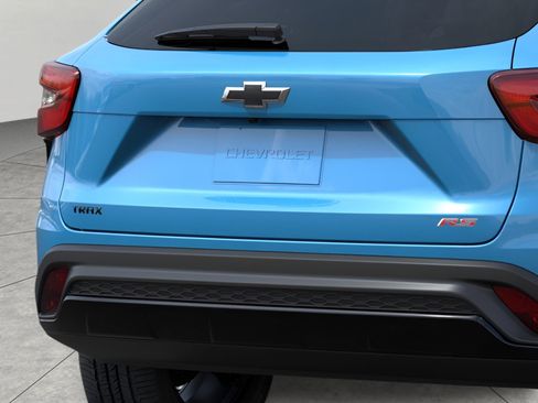 New 2026 Chevrolet Trax RS w/ Sunroof Package FWD image 14