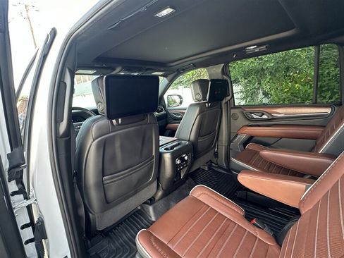 Used 2024 GMC Yukon XL Denali Ultimate AWD/4WD image 87