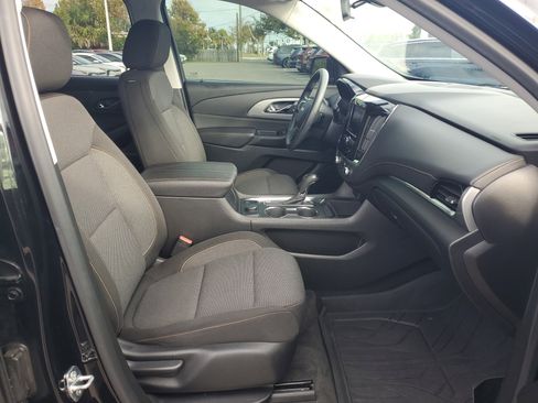 Used 2020 Chevrolet Traverse LS image 6