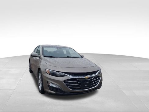 Used 2023 Chevrolet Malibu LT w/ Driver Confidence Package image 4