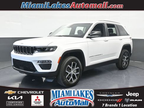 Used 2025 Jeep Grand Cherokee Limited image 1