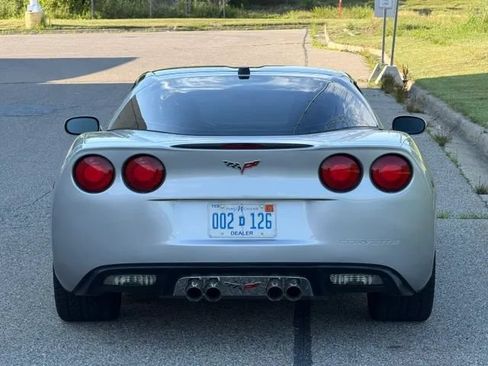 Used 2005 Chevrolet Corvette Coupe w/ Preferred Equipment Group RWD image 10