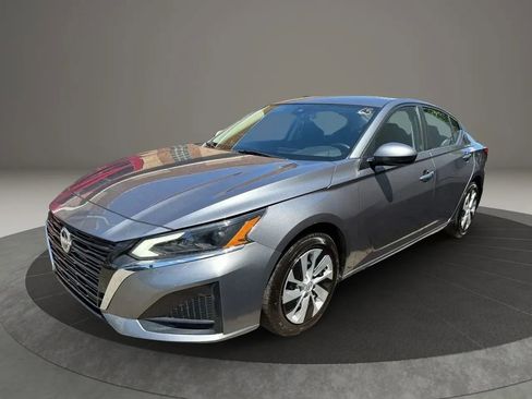 Used 2023 Nissan Altima 2.5 S FWD image 1