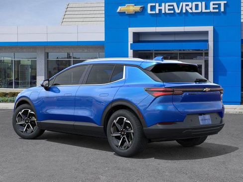 New 2026 Chevrolet Equinox EV LT image 3