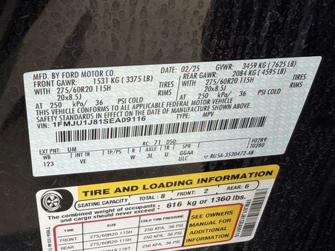 Used 2025 Ford Expedition Active AWD/4WD image 30