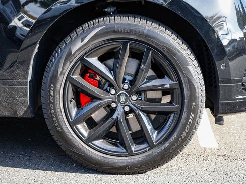 Used 2026 Land Rover Range Rover Velar Dynamic SE image 9