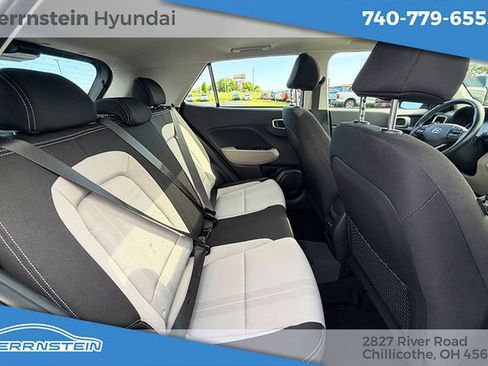 Used 2024 Hyundai Venue SEL FWD image 26