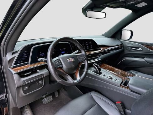 Used 2022 Cadillac Escalade Luxury RWD image 28