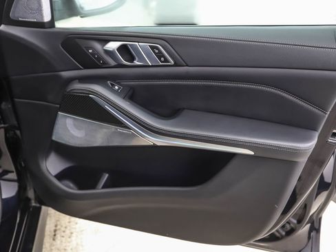 Used 2021 BMW X5 M50i w/ Executive Package image 29