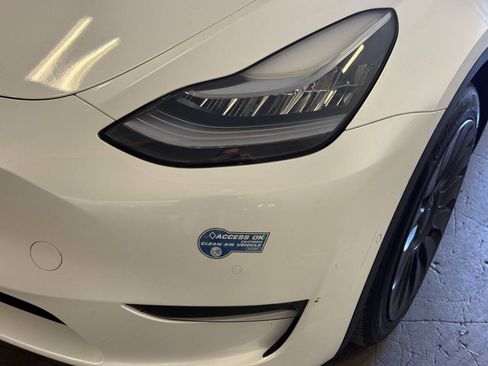 Used 2021 Tesla Model Y Long Range AWD/4WD image 35