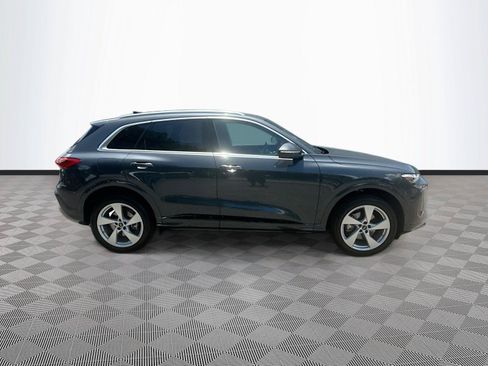 Certified 2025 Audi Q5 Premium AWD/4WD image 8