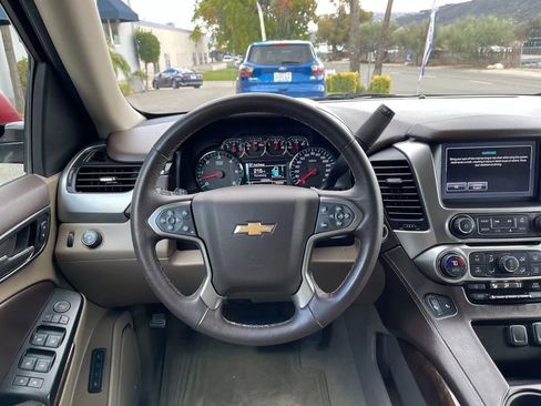 Used 2016 Chevrolet Suburban LT image 14