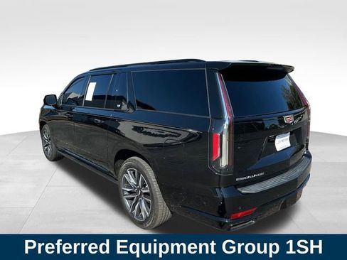 Used 2022 Cadillac Escalade ESV Sport Platinum image 3