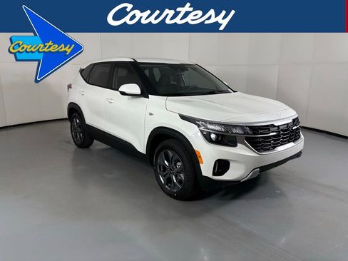 New 2026 Kia Seltos LX image 1