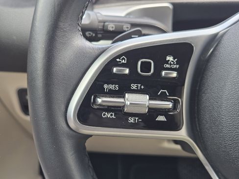 Certified 2022 Mercedes-Benz GLB 250 image 19