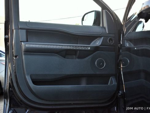 Used 2018 Ford Expedition Max XLT AWD/4WD image 8