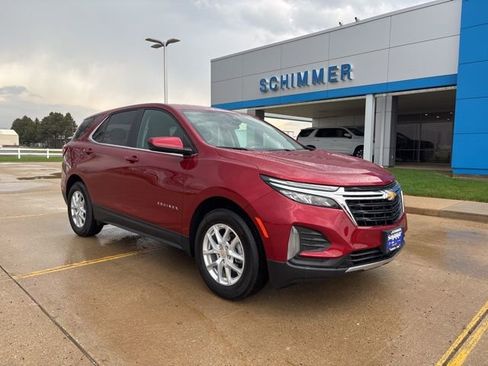Used 2024 Chevrolet Equinox LT w/ LPO, Floor Liner Package image 3