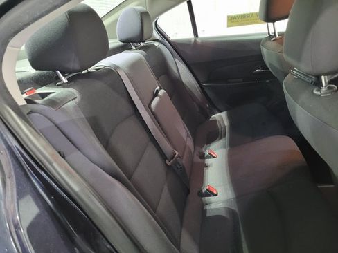 Used 2015 Chevrolet Cruze LT image 38