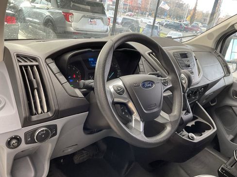 Used 2019 Ford Transit 350 XL image 8