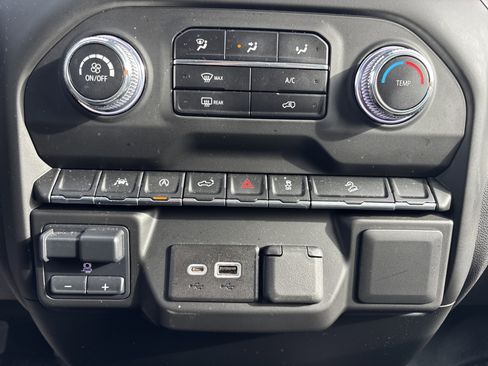 Used 2023 GMC Sierra 1500 Pro w/ Pro Value Package image 29