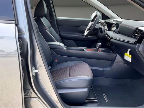 Certified 2025 Nissan Kicks SR w/ Interior Electronics Package FWD image 7