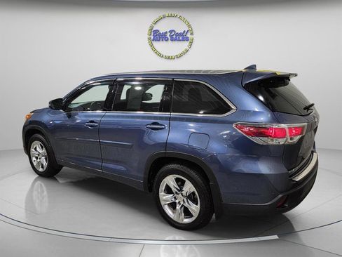 Used 2015 Toyota Highlander Limited w/ Driver Technology Package AWD/4WD image 4