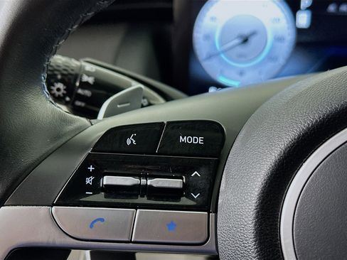 Used 2022 Hyundai Tucson Limited w/ Cargo Package image 16