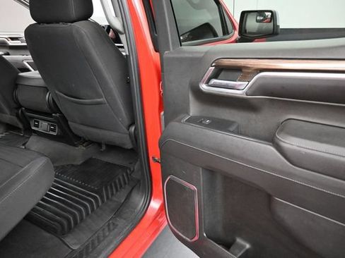 Used 2022 Chevrolet Silverado 1500 LT AWD/4WD image 17